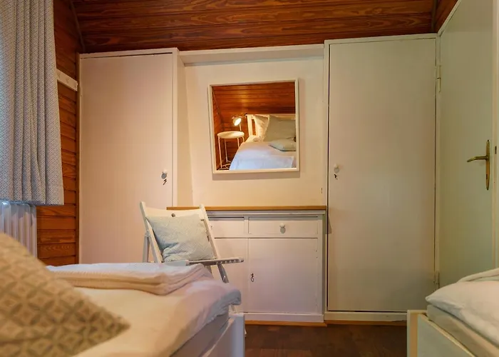 Waldhaeuschen Am Sonnenhof * Kassel